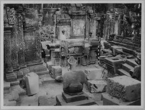 Banteay Srei, reconstitution du premier étage de la tour nord EFEO_CAM07106