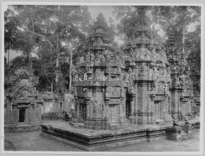 Banteay Srei, les trois tours et la bibliothque nord après l’anastylose. EFEO_CAM07216