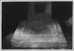 Piédestal EFEO_CAM07374