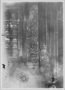 Colonnette EFEO_CAM10950