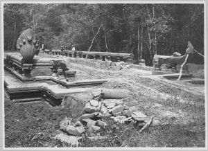 Naga-balustrade EFEO_CAM10968