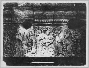 Linteau historié EFEO_CAM10996