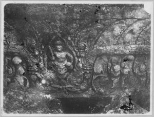 Linteau historié EFEO_CAM11000_a