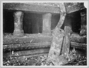 Pilier EFEO_CAM11020_a