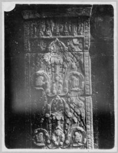 Pilastre, motifs à rinceaux (détail) EFEO_CAM11026_a