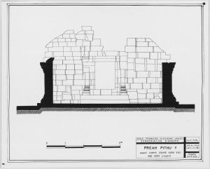 Avant-corps, coupe nord/sud (vue vers l'ouest). EFEO_CAM16519_2