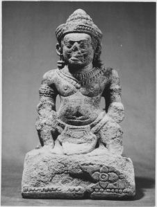 Ronde-bosse : divinité masculine EFEO_CAM18251_1