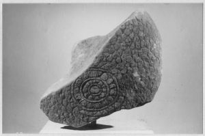 Ronde-bosse : tête de Buddha EFEO_CAM19050_4