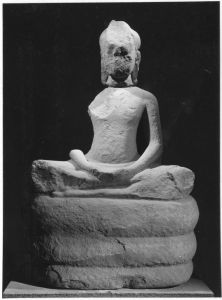 Ronde-bosse : Buddha sur naga EFEO_CAM19482_2