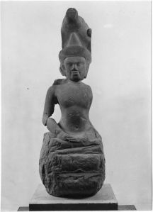 Ronde-bosse : Buddha sur naga EFEO_CAM19483_1