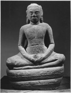 Ronde-bosse : Buddha sur naga EFEO_CAM19484_3