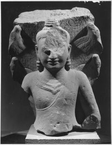 Ronde-bosse : Buddha sur naga EFEO_CAM19488_3