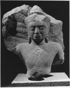 Ronde-bosse : Buddha sur naga EFEO_CAM19489_2