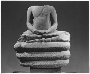Ronde-bosse : Buddha sur naga EFEO_CAM19490_2