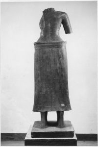 Ronde-bosse : Corps de divinité féminine EFEO_CAM19503_2