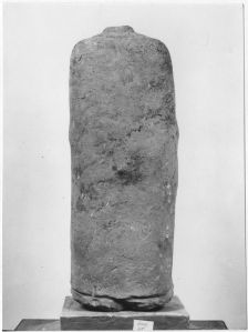 Ronde-bosse : Buddha debout EFEO_CAM19504_2