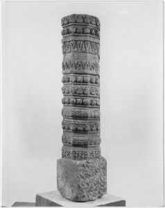 Colonnette EFEO_CAM19513_1