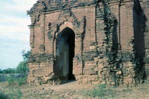 Temple n°795 Hpaya-ni du site de Pagan EFEO_PICP06801