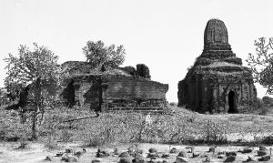 Monastère et temple n°796 + 795 du site de Pagan EFEO_PICP06807