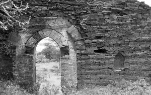Monastère n°798 Pya-tha-nge du site de Pagan EFEO_PICP06840
