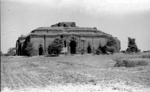 Temple n°803 Pya-tha-da-gyi du site de Pagan EFEO_PICP06877