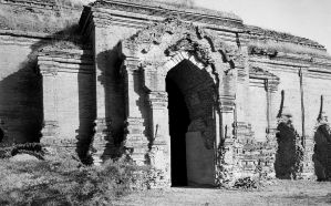Temple n°803 Pya-tha-da-gyi du site de Pagan EFEO_PICP06880