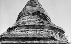 Stupa n°804 du site de Pagan EFEO_PICP06915