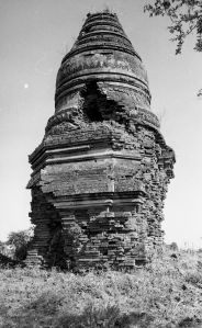 Stupa inclus n°805 du site de Pagan EFEO_PICP06923