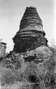 Stupa n°813 du site de Pagan EFEO_PICP06951