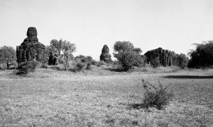 Temples n°828 ... 821 du site de Pagan EFEO_PICP07003