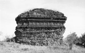 Stupa n°840 du site de Pagan EFEO_PICP07034