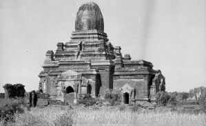 Temple n°842 Ta-wet-hpaya du site de Pagan EFEO_PICP07054