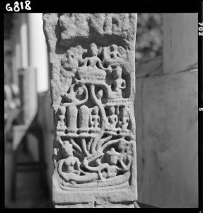 Pierre terminale figurée en grès du musée national de Bangkok EFEO_GROB00782