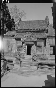 Sanctuaire et mandapa de Banteay Srei EFEO_GROB02269