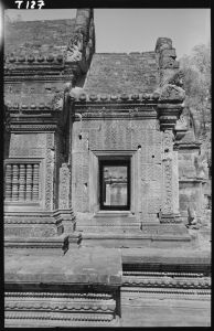 Mandapa du sanctuaire de Banteay Srei EFEO_GROB02270