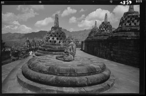 Temple de Borobudur EFEO_GROB03726
