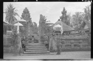 Danse et rituels du Barong à Pura Puseh EFEO_GROB03897
