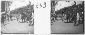 « Fêtes, divertissements, et processions chinoises à Phnom Penh. Un jeune figurant en costume » EFEO_MARH00474