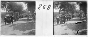 « Fêtes, divertissements, et processions chinoises à Phnom Penh. Suite du défilé des offrandes » EFEO_MARH00476