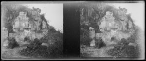 « Annam. Tombeau annamite dans la falaise » EFEO_MARH00492
