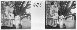 « Ceylan. Fête du Buddha dans une pagode près de Colombo » EFEO_MARH00522