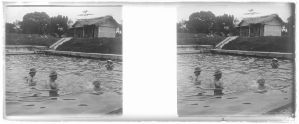 À la piscine de Trị An EFEO_MARH00759