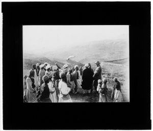 Assemblée sur une colline EFEO_MARH01440