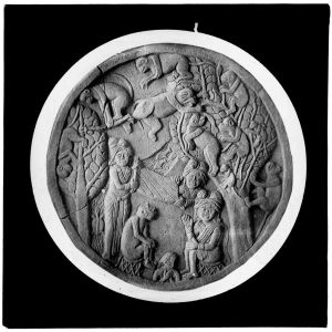 Reproduction : bas-relief dans un médaillon EFEO_MARH01456