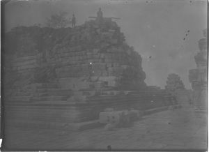 Phnom Bakheng EFEO_MARH02248